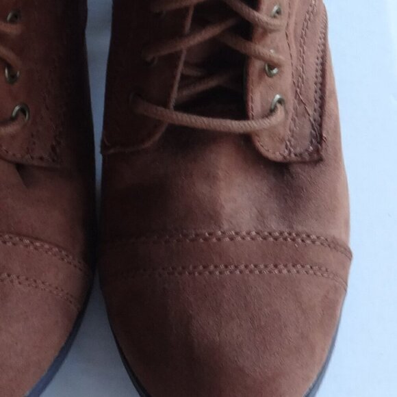 Charlotte Russe women's boots, size 8, brown suede 2" stacked heel, lace up,soft - Picture 11 of 16